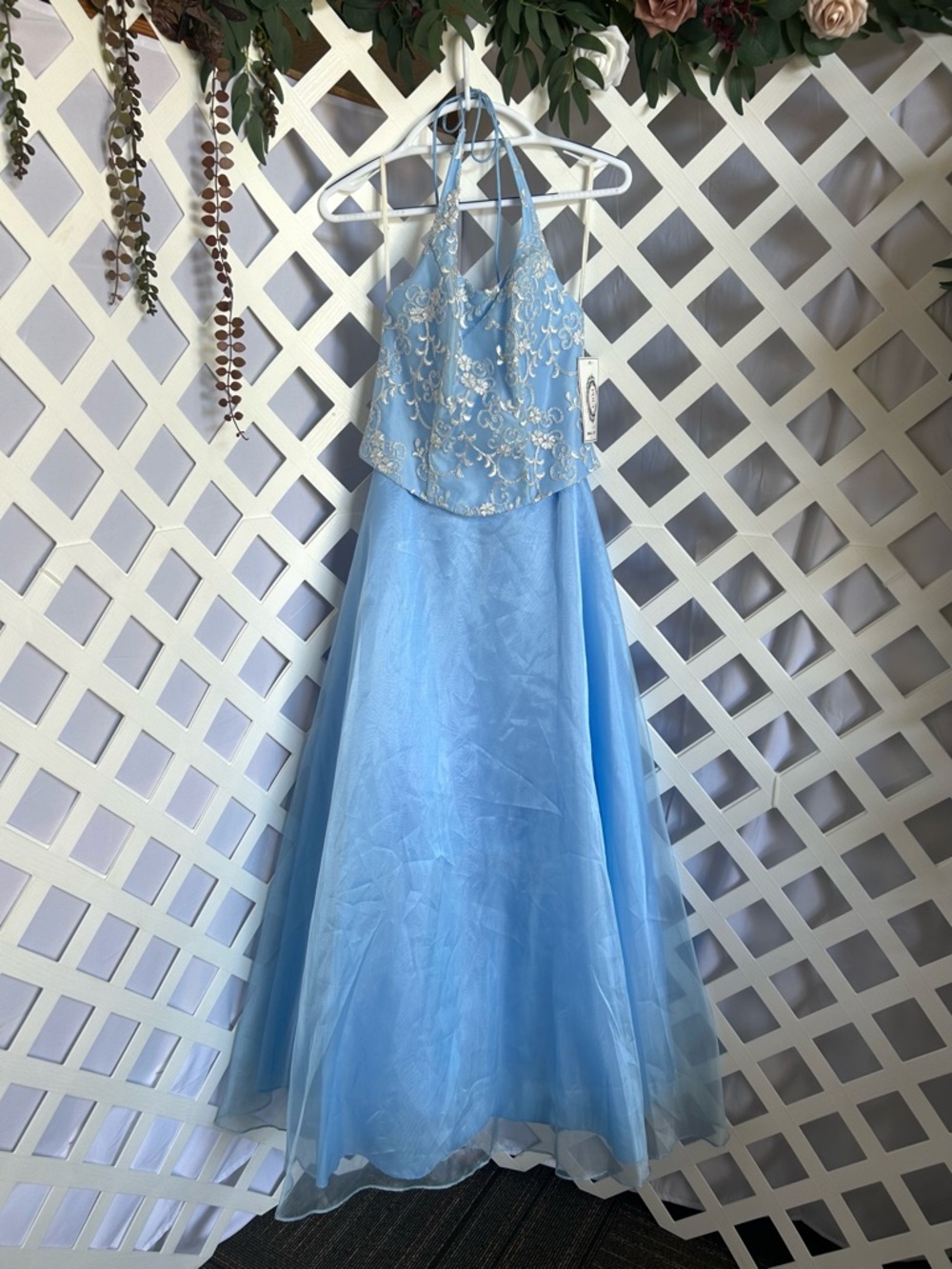 Poly USA Blue Embroidered Halter Prom Dress Small 7/8 Formal Tulle Lace Up Back